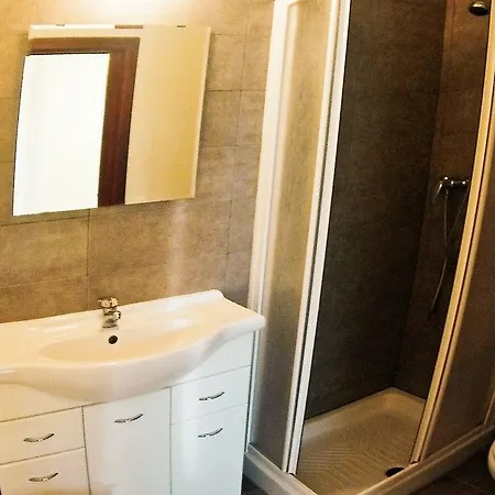 Monterosa Con Piscina Bed & Breakfast *