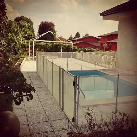 Bed & Breakfast Monterosa Con Piscina Castronno